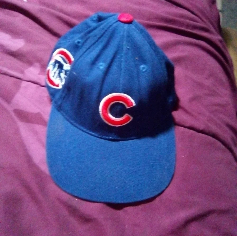 Chicago Cubs youth baseball cap. Fan favorite. Velcro adjustable strap